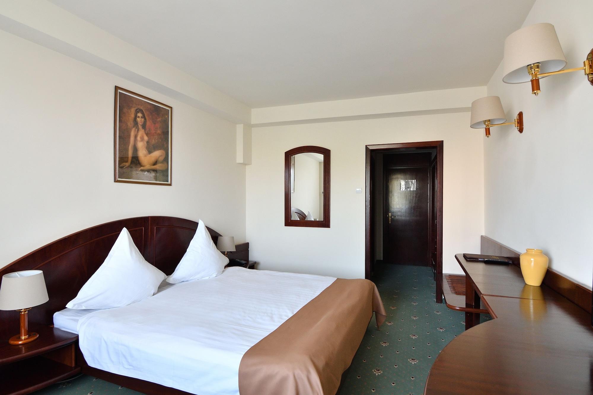 Hotel Delta 3 ทูลเซีย ภายนอก รูปภาพ