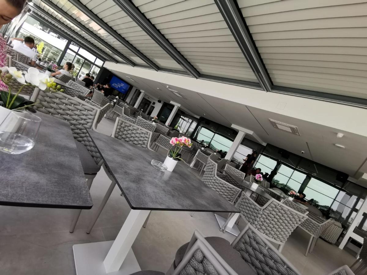 Hotel Delta 3 ทูลเซีย ภายนอก รูปภาพ
