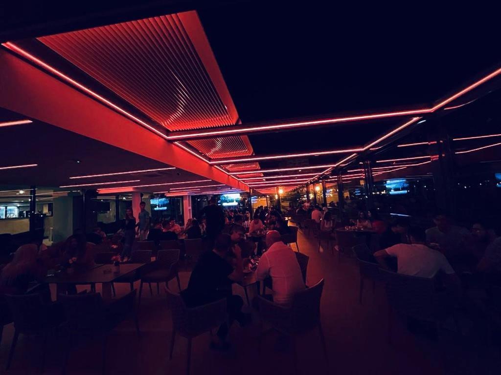 Hotel Delta 3 ทูลเซีย ภายนอก รูปภาพ