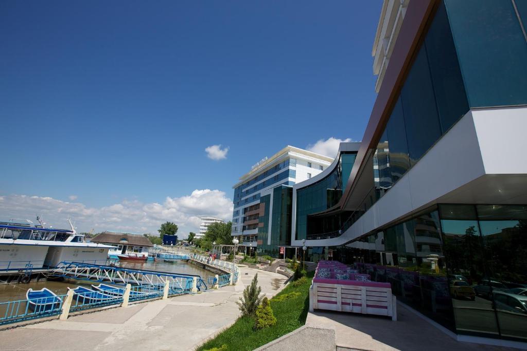 Hotel Delta 3 ทูลเซีย ภายนอก รูปภาพ